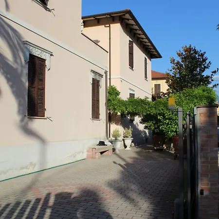 Lu Senzale Bed & Breakfast *